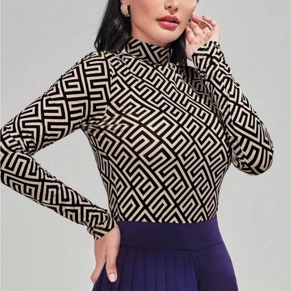 Mock Neck Greek Key" Print Pattern Tee - Picture 14 of 16